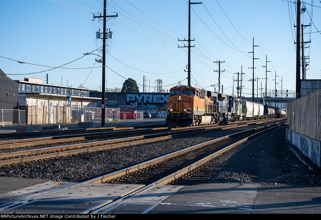 BNSF 7110